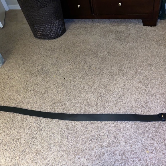 Authentic Gucci Belt size 110 - Picture 6 of 10